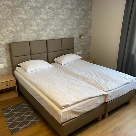 Gracja Bed and Breakfast Warszawa Eksteriør billede